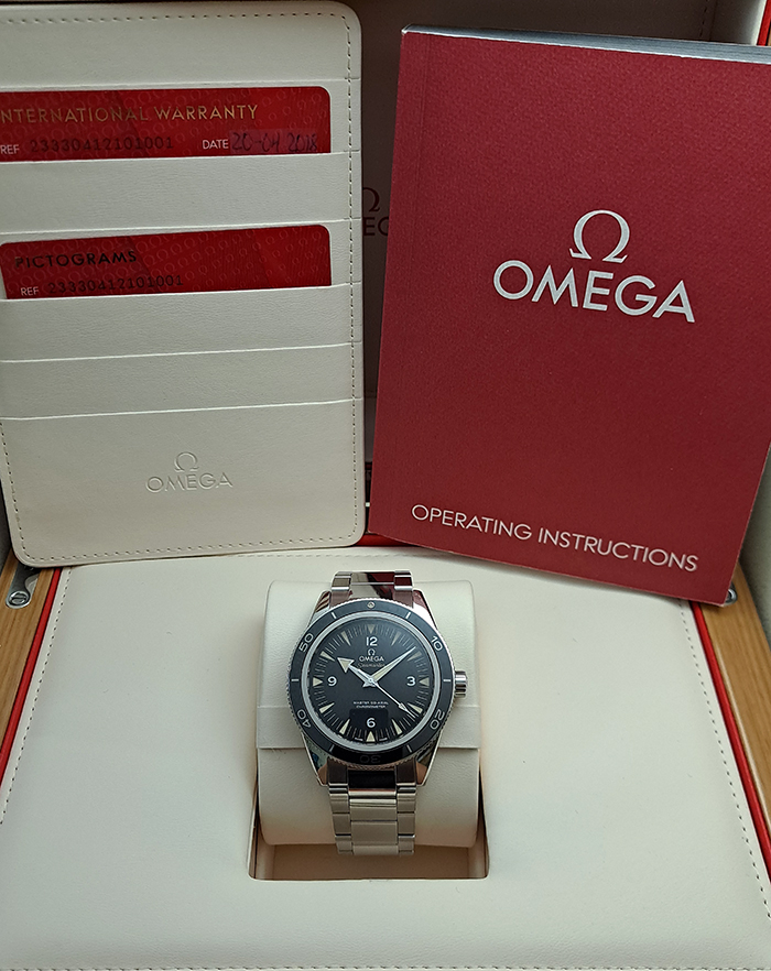 Omega Seamaster Professional Master Co-Axial Wristwatch Ref. 233.30.41.21.01.001